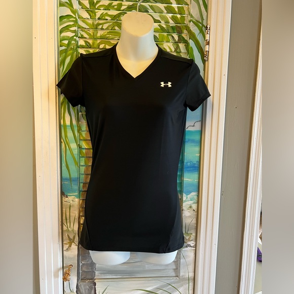 Under Armour Juniors Black
HeatGear Tech V Neck Short Sleeve Shirt NIB Top Lg - Picture 3 of 14